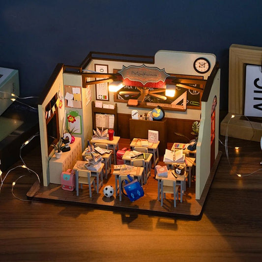 Back to school - Doll house