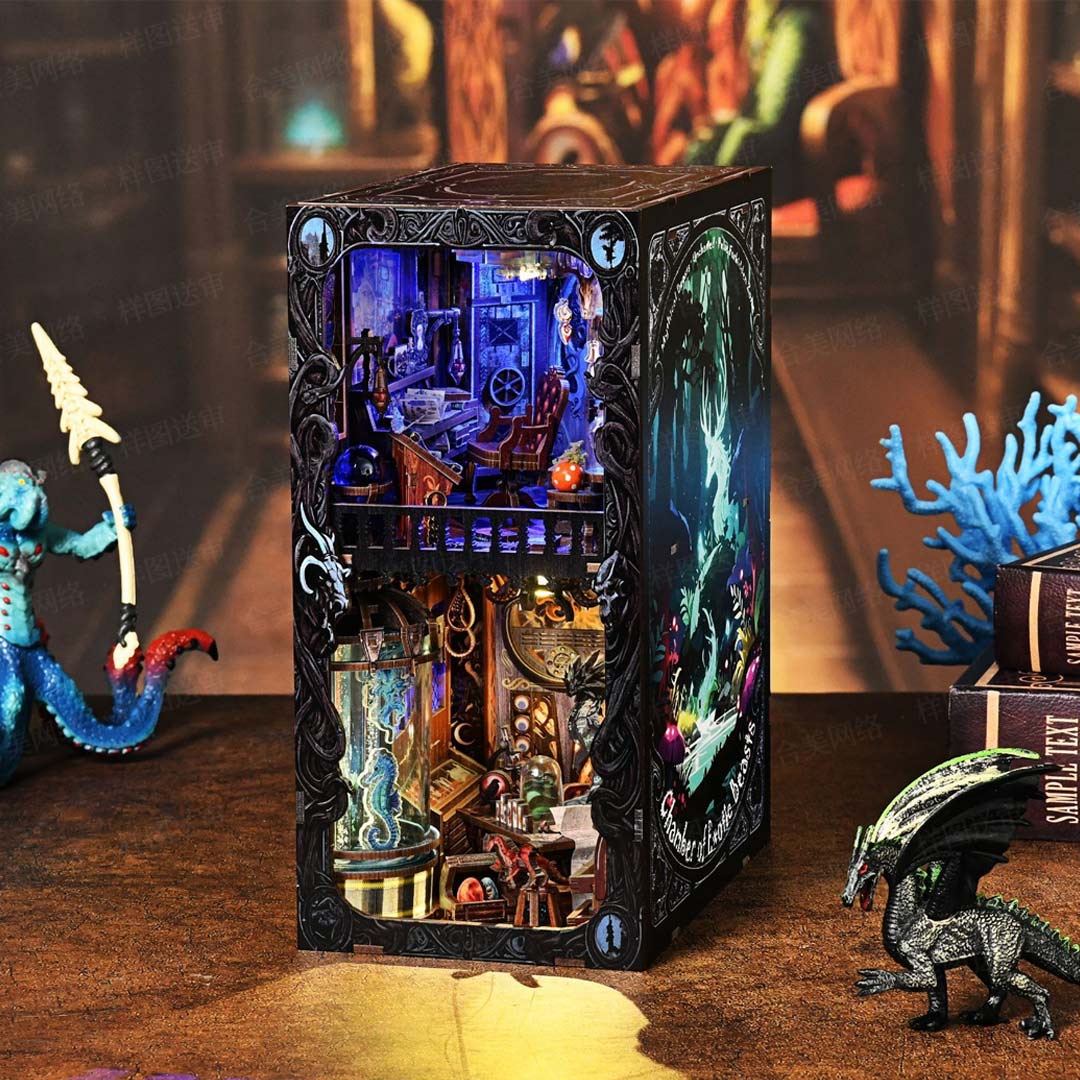 Chamber of Exotic Beasts - DIY Book Nook Kit