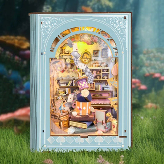 Alice's Wonderland Book Nook
