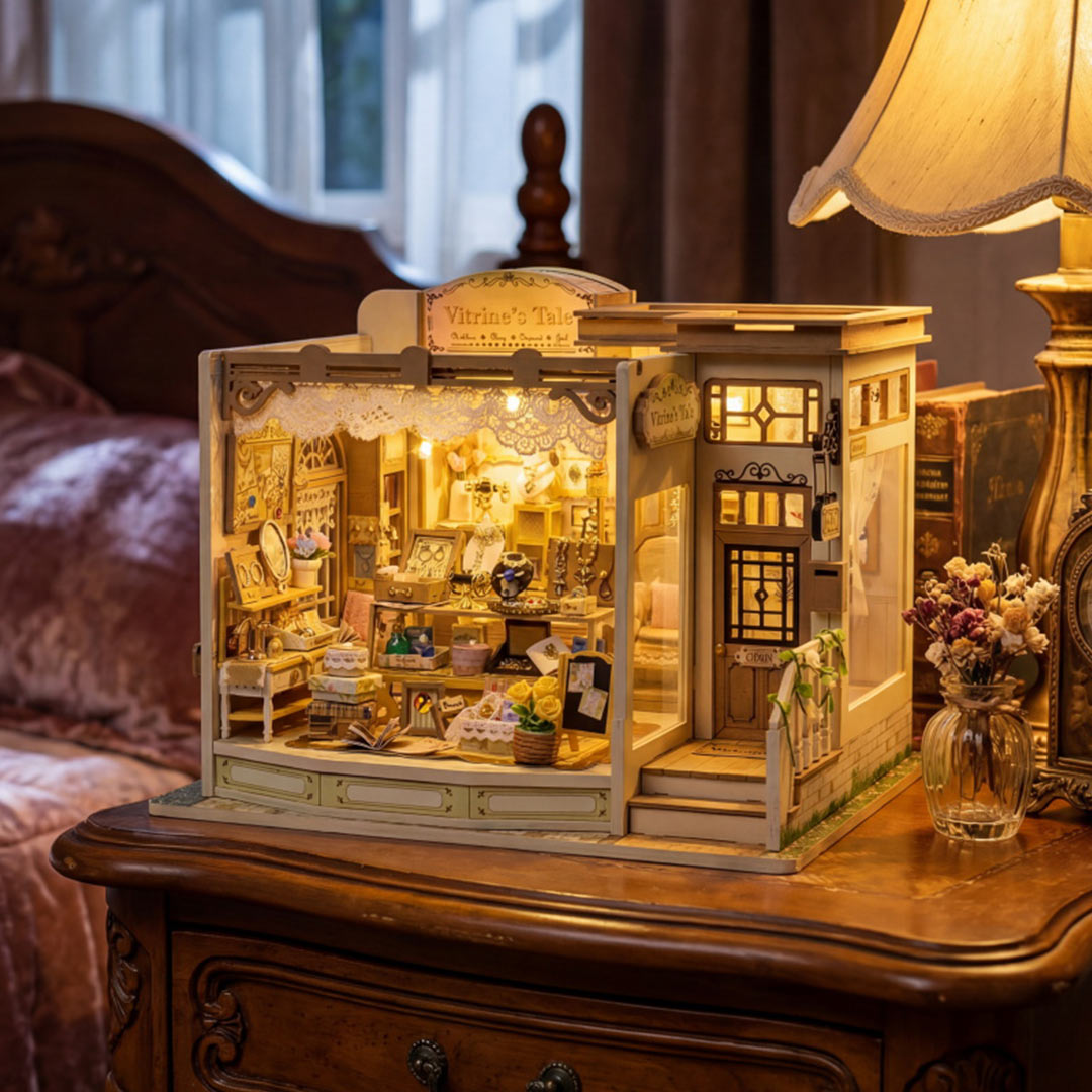 Vitrine's Tale DIY Miniature World Kit