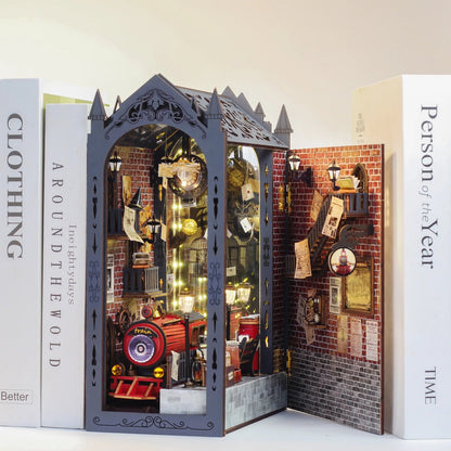 Train Station - DIY Book Nook Kit