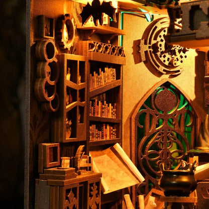 The Master's House  - DIY Book Nook Kit
